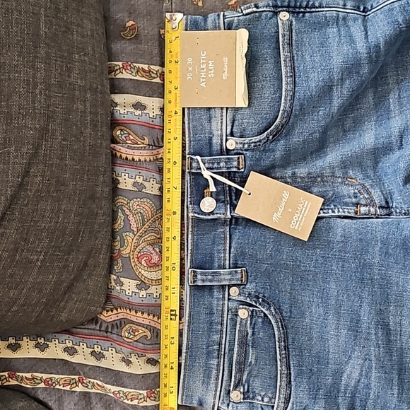 Madewell Athletic Slim Everyday Flex Denim  - 30x30 - Picture 5 of 5